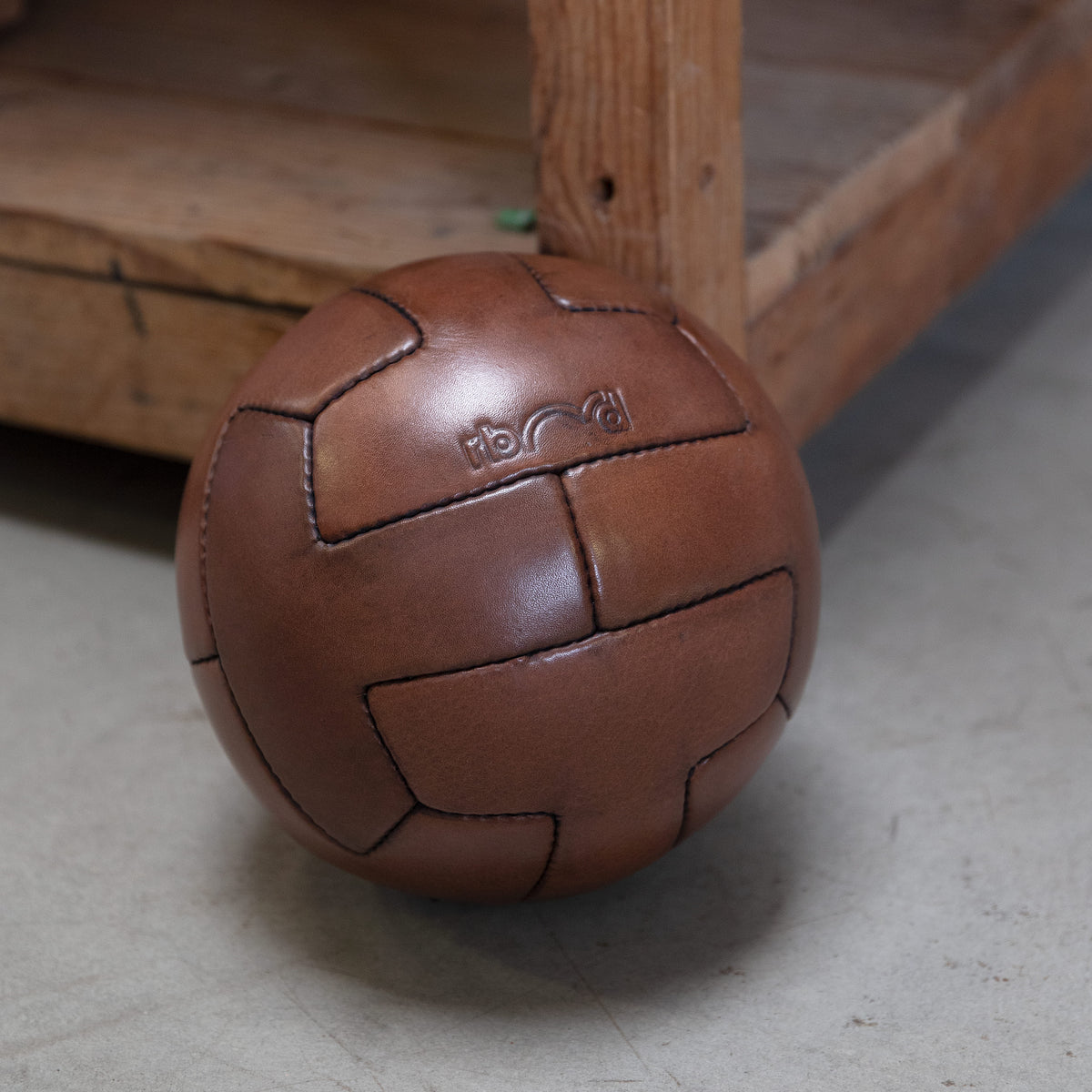Le Vintage 1930 - Ballon de football en cuir (personnalisable)