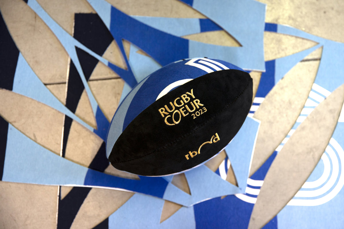 Ballon de rugby haute couture Rebond x Rugby au Coeur