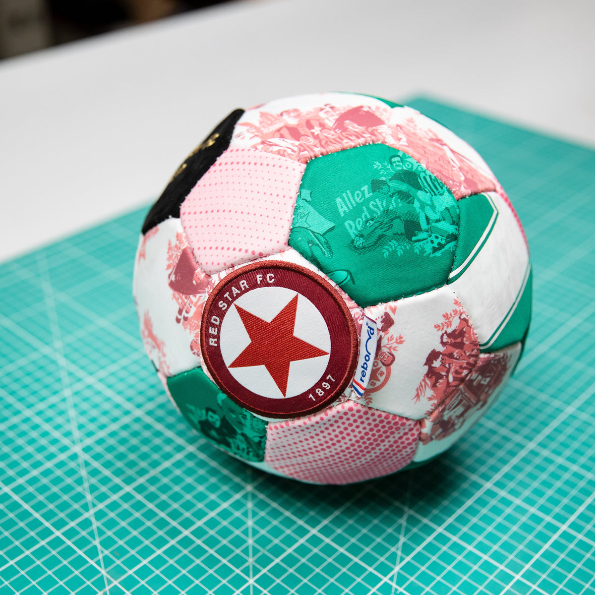 Red Star FC x Rebond - Le ballon de football upcyclé