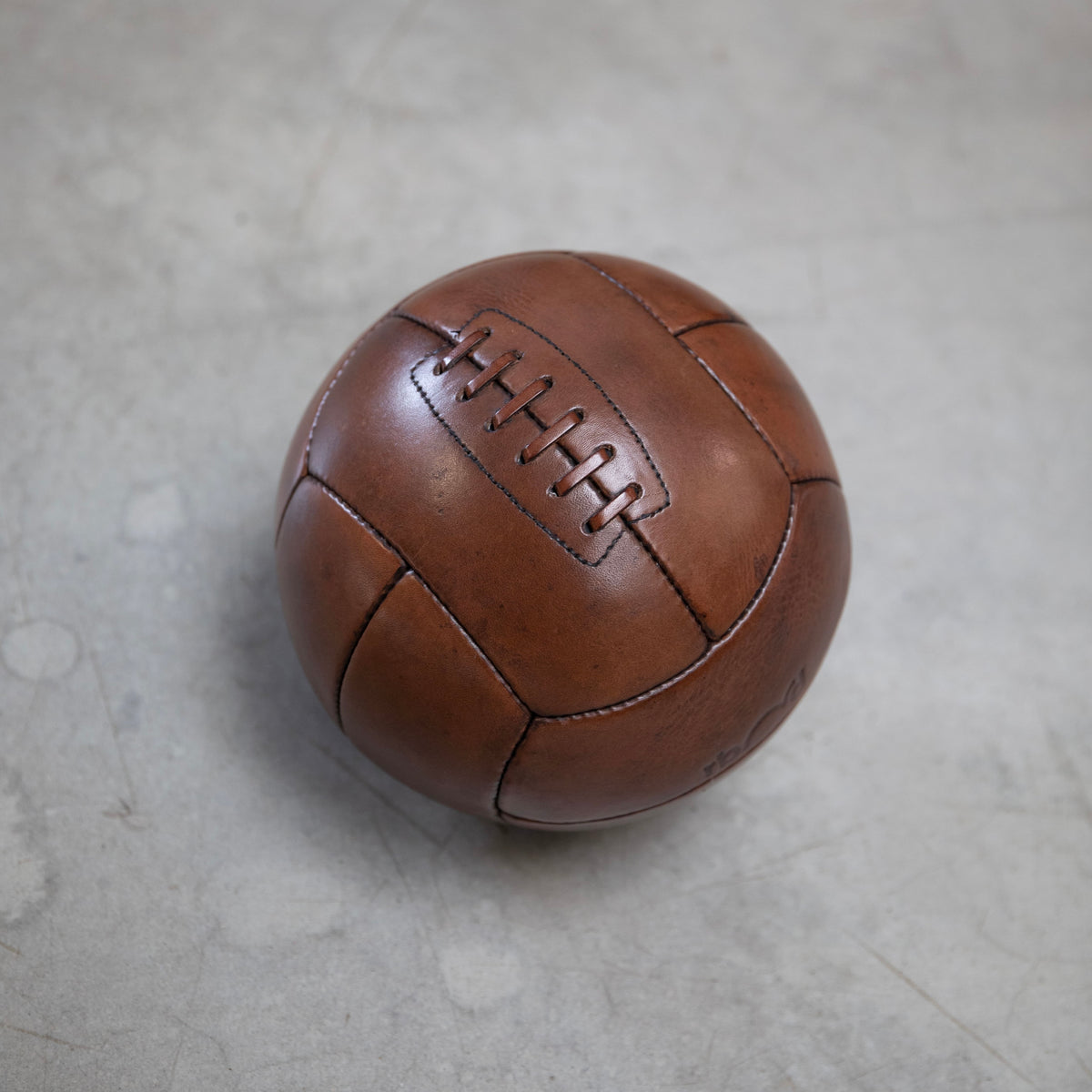 Le Vintage 1940 - Ballon de football en cuir (personnalisable)
