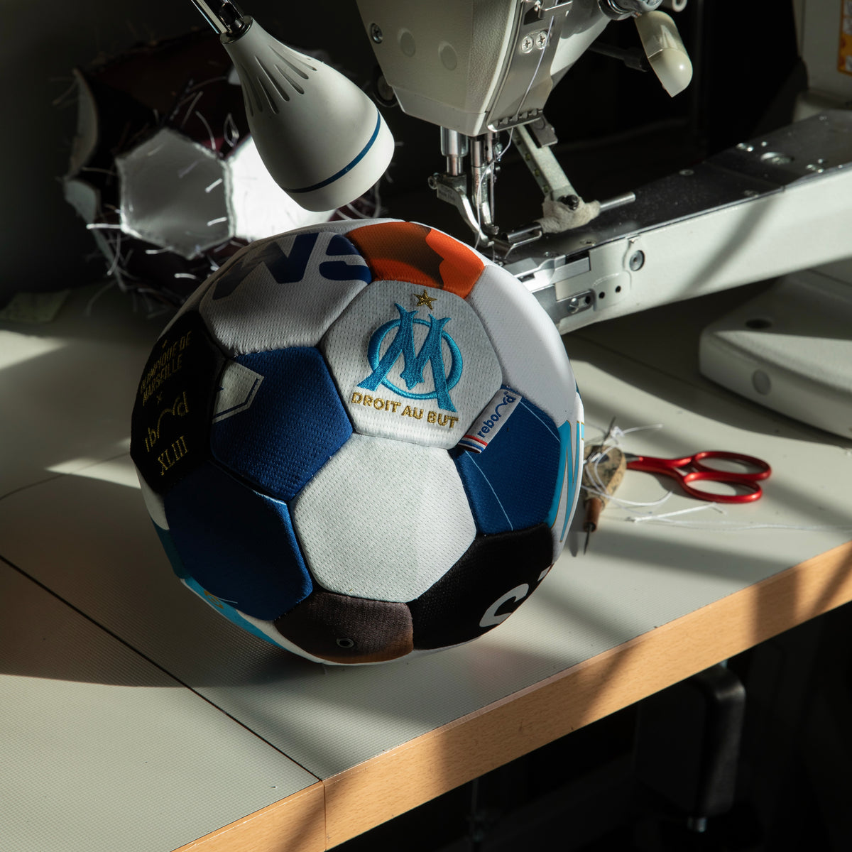 Olympique de Marseille x Rebond - Le ballon de football upcyclé
