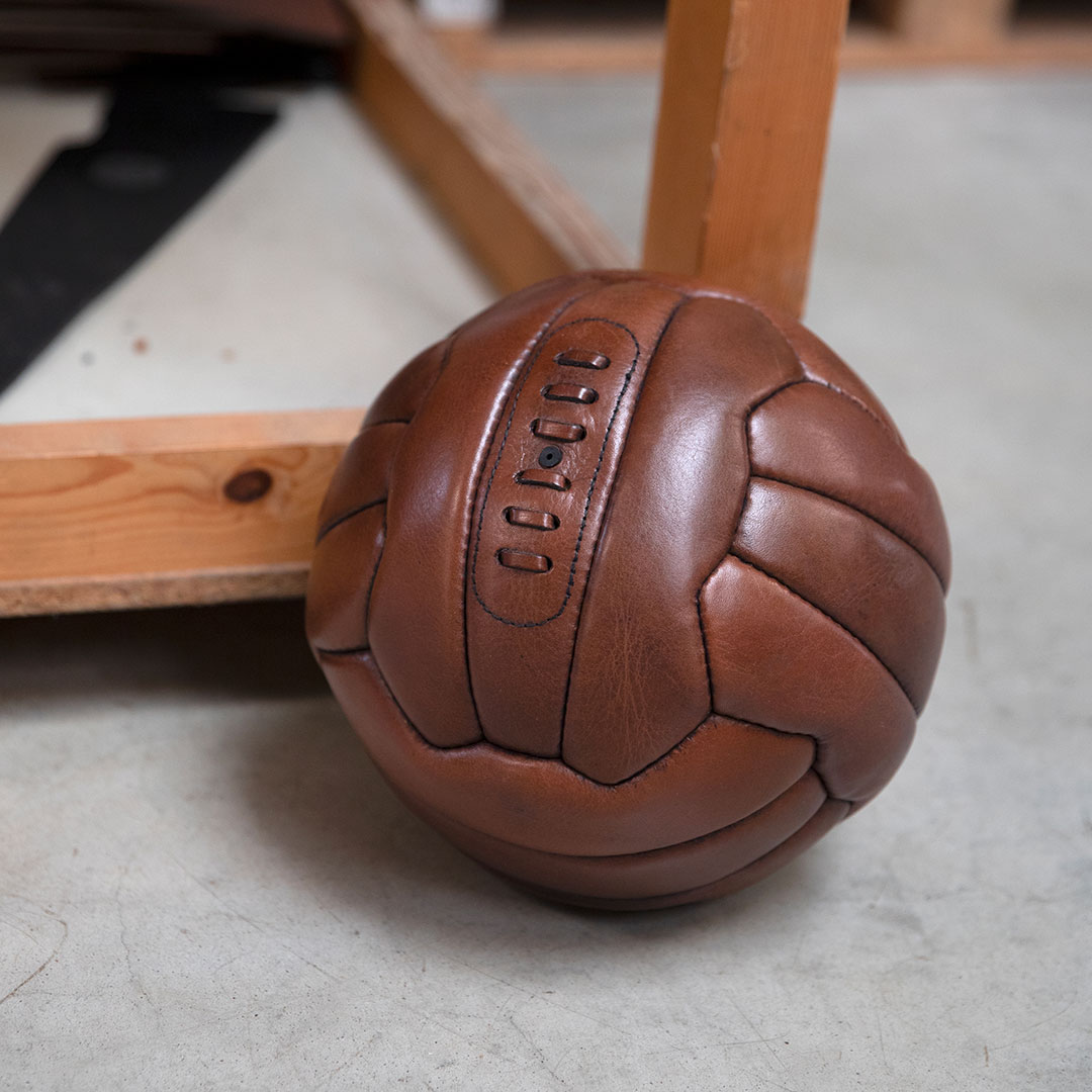 Ballon de Basket vintage en cuir vieilli